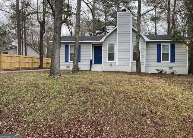 Property at 260 Edgewater Dr, Macon, GA 31220, 3 beds, 2 baths