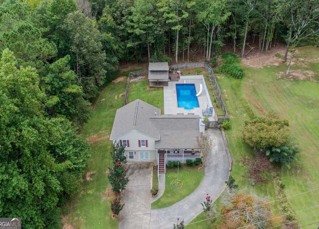 Property at 54 Paula Ct, Cedartown, GA 30125, 4 beds, 3 baths