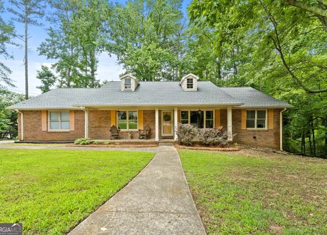 Property at 1290 Shadowlawn Dr NE, Conyers, GA 30012, 5 beds, 3 baths