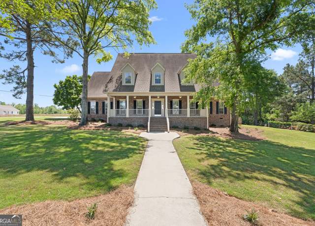 Property at 1300 Kermit Dr, Statesboro, GA 30458, 5 beds, 4.5 baths