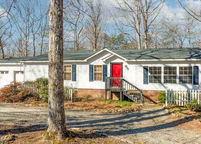 Property at 4036 Sutton Rd, Gainesville, GA 30506, 3 beds, 2 baths