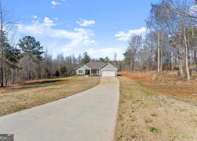 Property at 156 White Oak Trl, Commerce, GA 30529, 3 beds, 2 baths