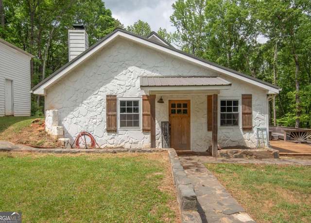 Property at 3414 Rock Mills Rd, Lagrange, GA 30240, 3 beds, 2.5 baths