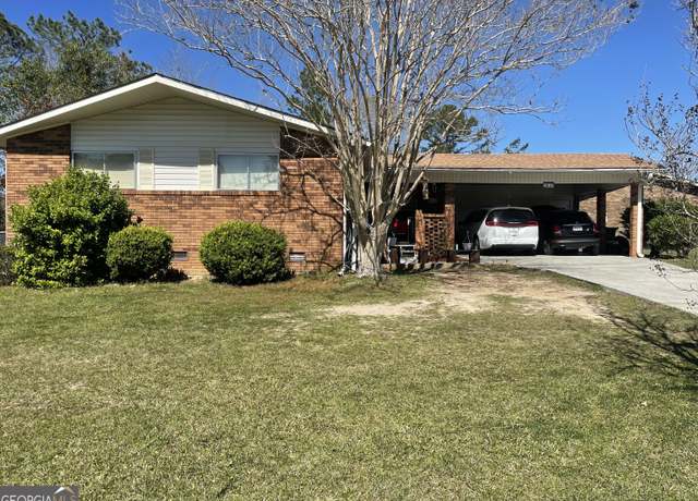 Property at 2817 Caldwell Dr, Valdosta, GA 31602, 3 beds, 2 baths