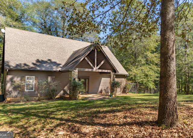 Property at 1165 Monk St, Valley, AL 36854, 4 beds, 3 baths