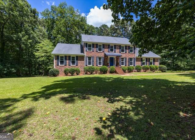 Property at 1177 Lucky Debonair Dr, Macon, GA 31210, 5 beds, 4.5 baths