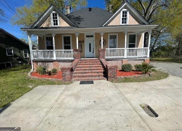 Property at 204 Cobb St, Thomson, GA 30824, 3 beds, 2 baths