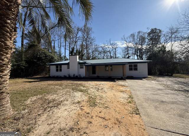 Property at 227 Hobbins Dr, Dublin, GA 31021, 4 beds, 2 baths