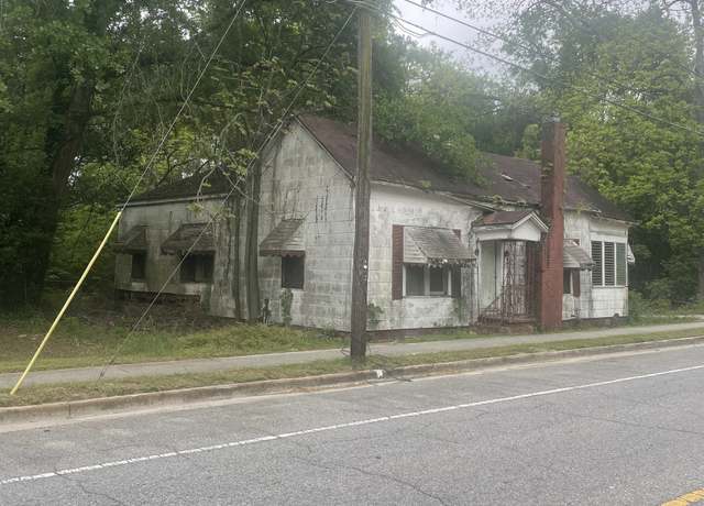 Property at 235 Johnson St, Statesboro, GA 30458, 3 beds, 1 bath
