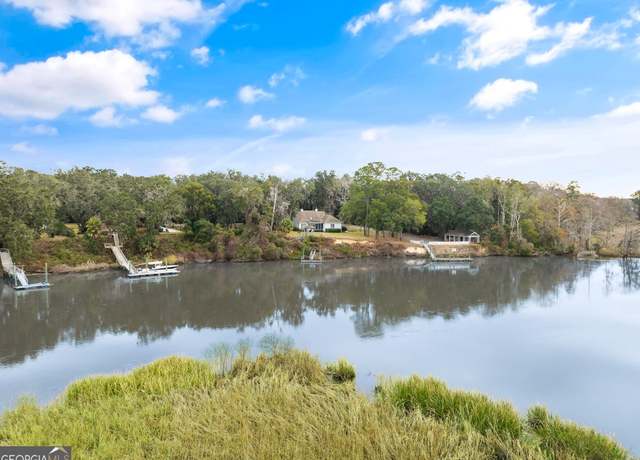 Property at 1230 River Dr SW, Darien, GA 31305, 3 beds, 2.5 baths