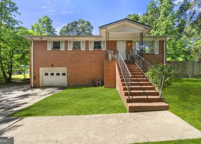 Property at 14301 Veterans Memorial Hwy, Villa Rica, GA 30180, 5 beds, 2 baths