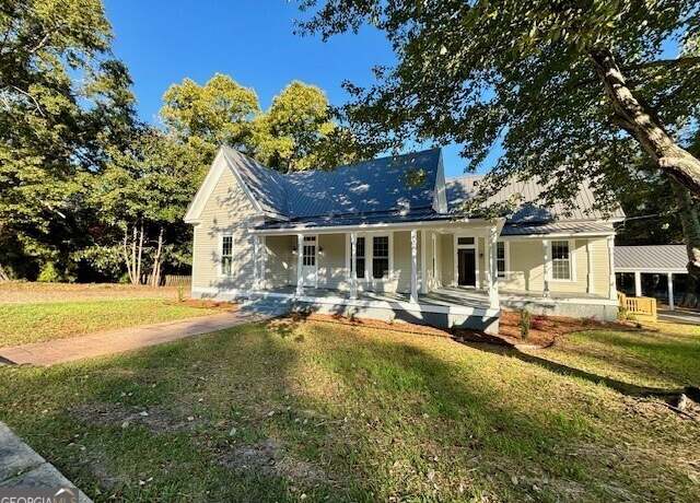 Property at 17843 Main St, Woodbury, GA 30293, 3 beds, 2.5 baths
