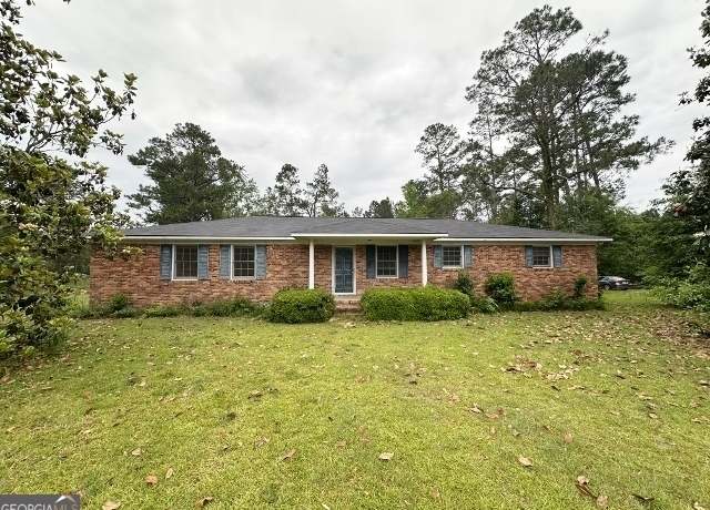 Property at 310 Advantage Ln, Swainsboro, GA 30401, 4 beds, 2.5 baths