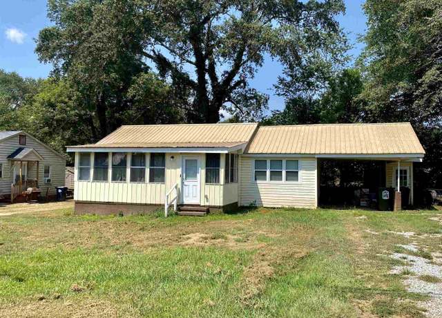 Property at 1305 Lucky St, Griffin, GA 30223, 3 beds, 1 bath