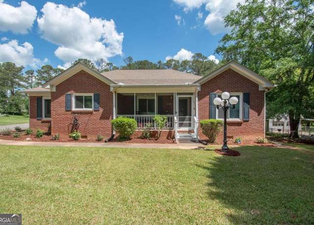 Property at 611 Bernhard Rd, Fayetteville, GA 30215, 3 beds, 2 baths