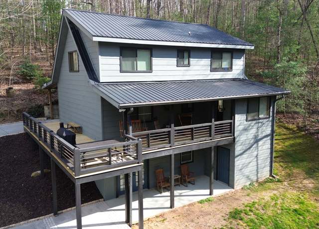 Property at 161 Sunrock Mountain Rd, Blue Ridge, GA 30513, 2 beds, 3 baths