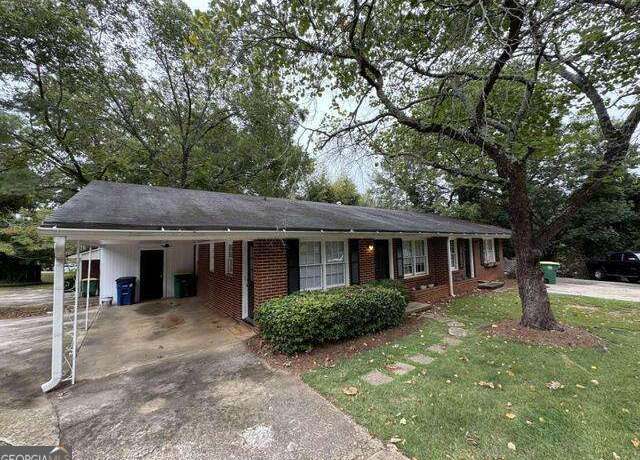 Property at 2019 Lumpkin St S #2019, Athens, GA 30606, 4 beds, 2 baths