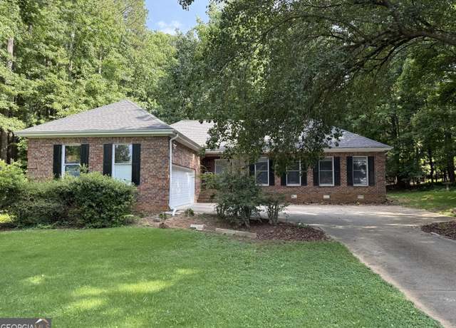 Property at 190 W Huntington Rd, Bogart, GA 30622, 3 beds, 2 baths