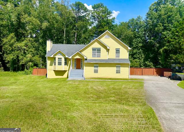 Property at 7114 Hazelwood Dr, Jonesboro, GA 30236, 3 beds, 2.5 baths