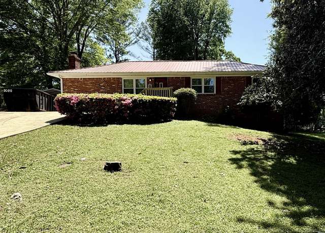 Property at 1093 Grace St SW, Mableton, GA 30126, 3 beds, 1 bath