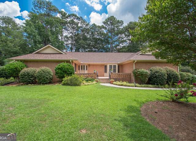 Property at 215 Creekside Trl, Fayetteville, GA 30214, 3 beds, 2 baths