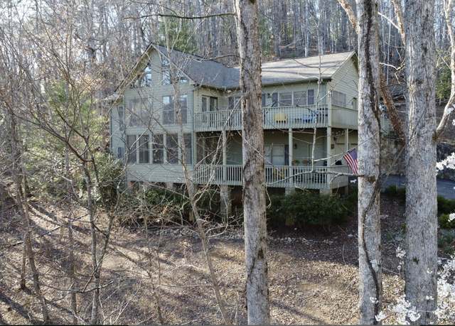 Property at 916 Sautee Trl, Sautee Nacoochee, GA 30571, 4 beds, 3 baths