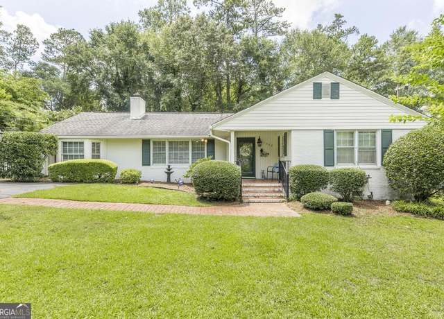 Property at 1208 Duncan Ave, Perry, GA 31069, 4 beds, 3 baths