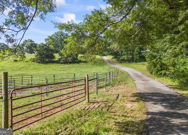 Property at 631 Sandy Cross Rd, Royston, GA 30662, 3 beds, 2 baths