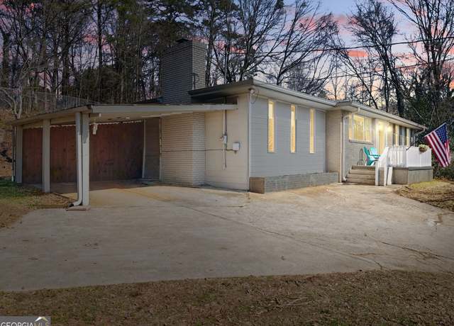 Property at 2093 Beverly Rd, Gainesville, GA 30501, 3 beds, 2 baths