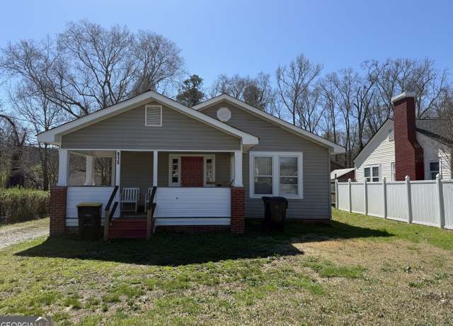 Property at 813 Oakland Ave SW, Rome, GA 30165, 2 beds, 1 bath