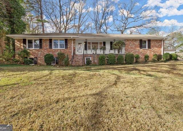 Property at 3330 SW Pamlico Dr, Atlanta, GA 30331, 3 beds, 2 baths