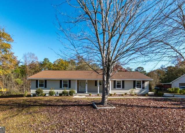 Property at 160 Country World Dr, Macon, GA 31211, 3 beds, 2 baths