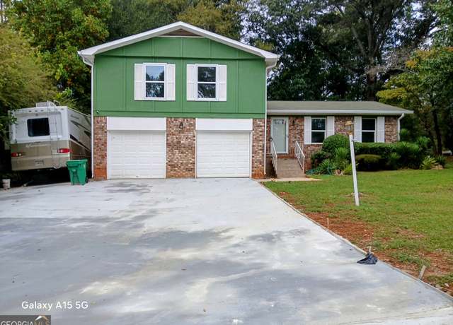 Property at 4139 Northstrand Dr, Decatur, GA 30035, 4 beds, 2.5 baths