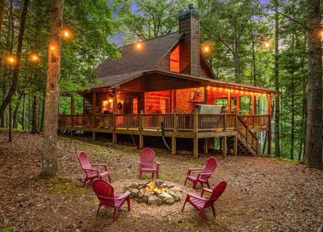 Property at 300 Ridgecrest Dr, Blue Ridge, GA 30513, 2 beds, 2 baths