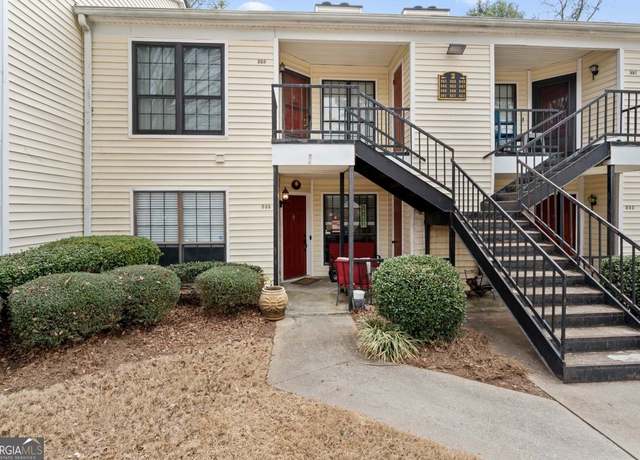 Property at 555 Windchase Ln, Stone Mountain, GA 30083, 2 beds, 2 baths