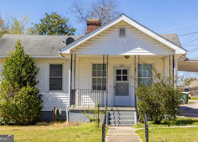 Property at 105 N St SW, Thomaston, GA 30286, 2 beds, 1 bath