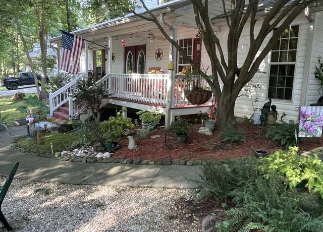 Property at 130 Westfork Dr, Newnan, GA 30263, 3 beds, 2 baths