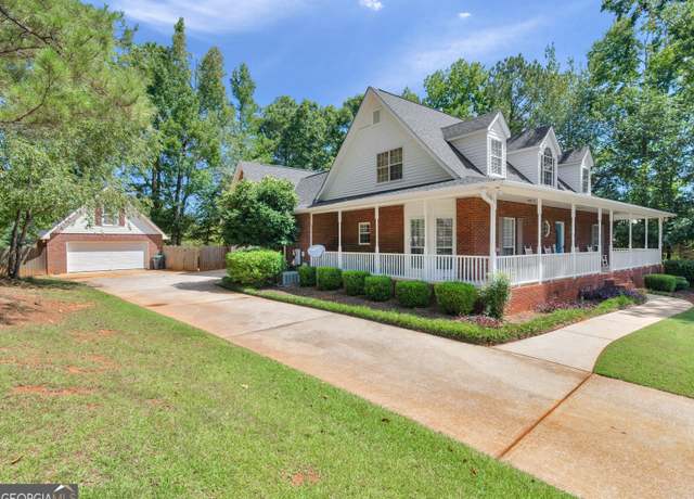 Property at 1302 Eddie Craig Ct, Mcdonough, GA 30252, 3 beds, 2.5 baths