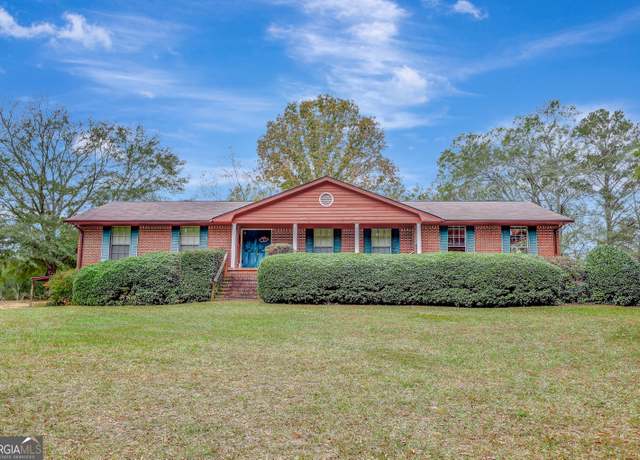 Property at 115 Bernhard Rd, Fayetteville, GA 30215, 3 beds, 2 baths