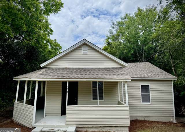 Property at 708 Degroat St, Lagrange, GA 30241, 2 beds, 1 bath