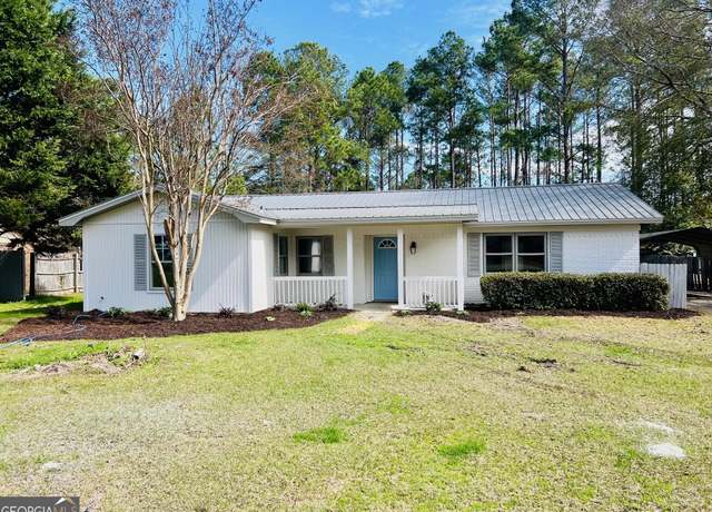 Property at 625 Barbara St, Metter, GA 30439, 3 beds, 2 baths