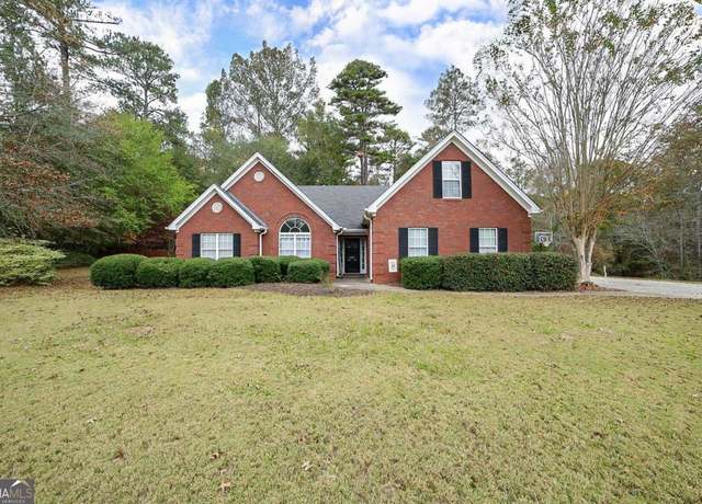 Property at 95 Blue Grass Ct, Oxford, GA 30054, 3 beds, 2 baths
