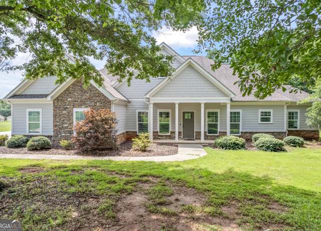 Property at 104 Bonny Oaks Dr, Lagrange, GA 30240, 4 beds, 3 baths