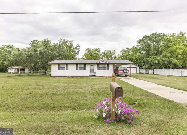 Property at 120 Southside Dr, Cochran, GA 31014, 3 beds, 1 bath