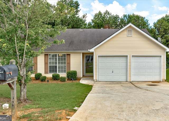 Property at 2898 Cedar Trace Dr, Ellenwood, GA 30294, 3 beds, 2 baths