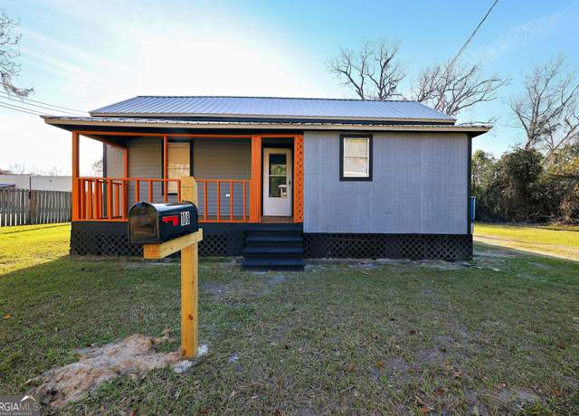 Property at 108 Perry Ln, Valdosta, GA 31601, 4 beds, 3 baths