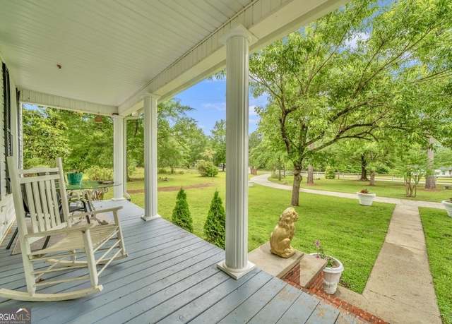Property at 556 Old Monticello Rd NW, Milledgeville, GA 31061, 5 beds, 4 baths