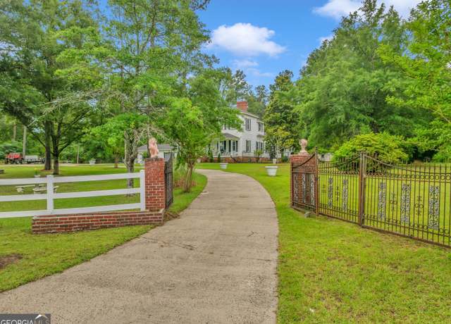 Property at 556 Old Monticello Rd NW, Milledgeville, GA 31061, 5 beds, 4 baths
