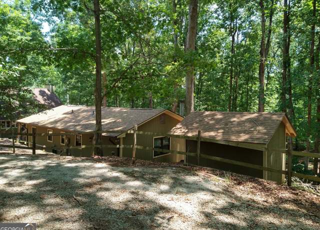 Property at 570 Greenleaf Dr, Lavonia, GA 30553, 2 beds, 2 baths