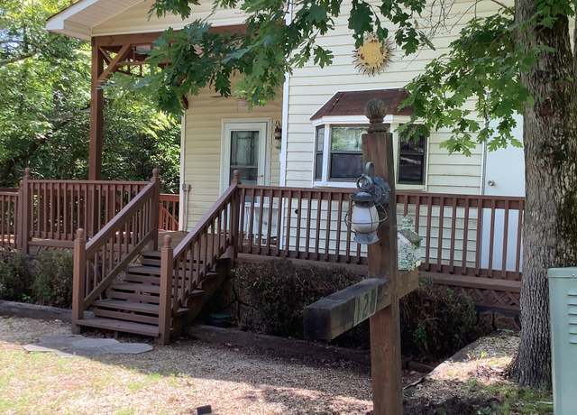 Property at 128 Cindy Pkwy, Cleveland, GA 30528, 2 beds, 1.5 baths